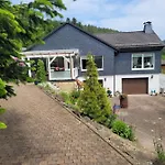 Проживание в семье Gaestezimmer Haus Talblick Лаутентхаль